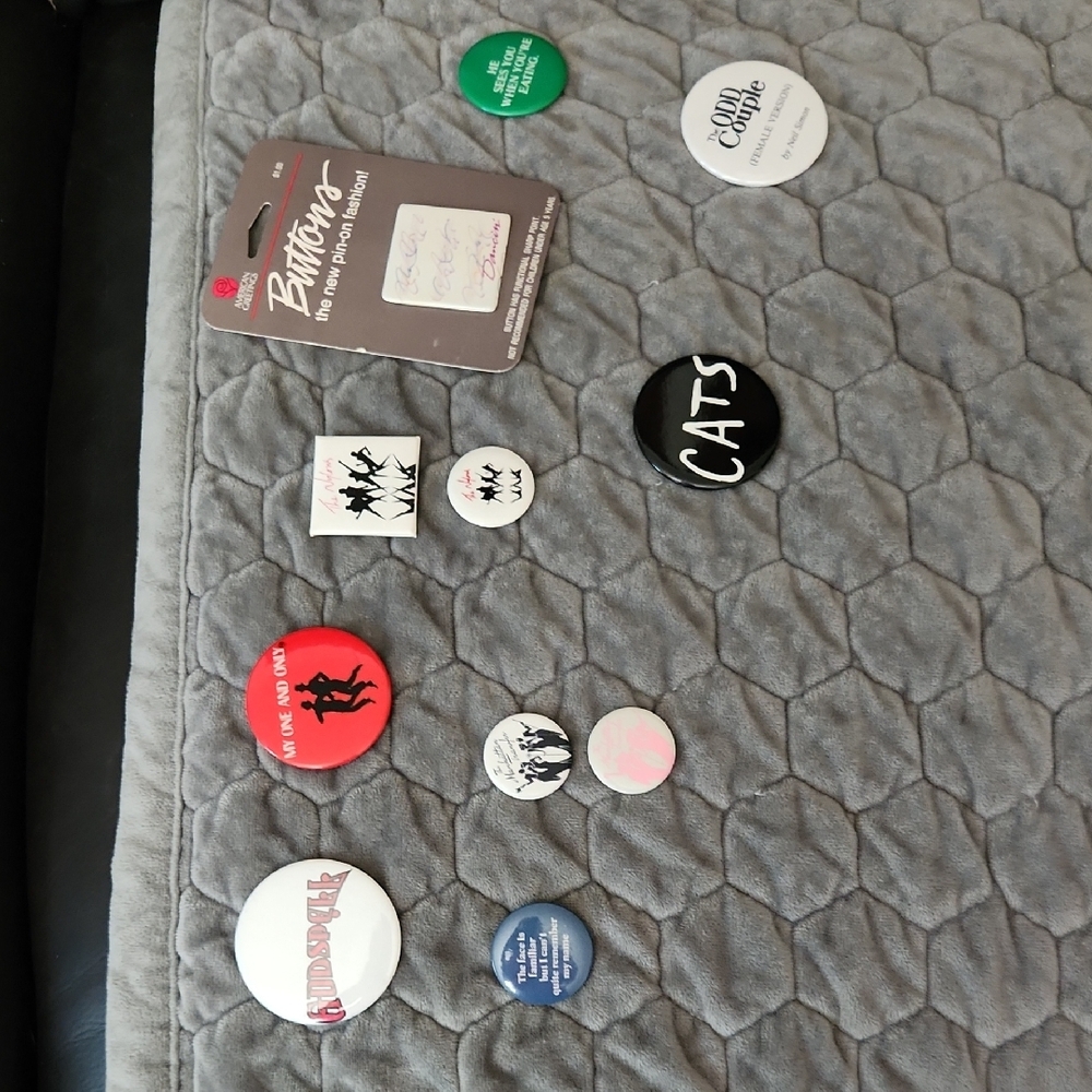 Buttons Assorted Colorful Pin Set - Picture 2 of 11